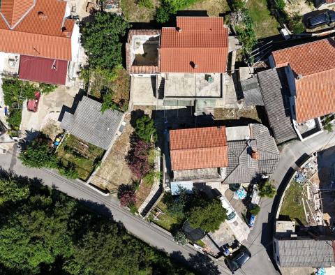 Einfamilienhaus zur Renovierung auf Krk, für Investoren! - foto 9