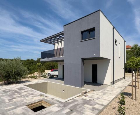 Modern luxusvilla, kilátással a medencére és a tengerre, Krk városában - pic 7