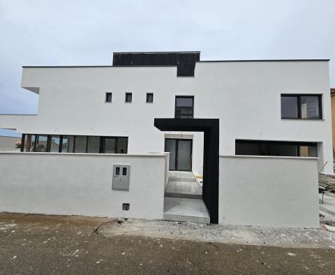 Villa mit Pool in Vrsi, Zadar, Neubau - foto 10