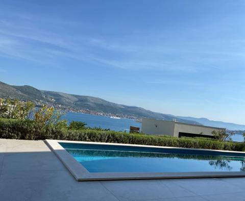 Magnificent villa on the 2d row to the sea on Ciovo - pic 7