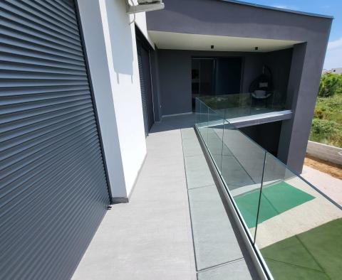 Nově postavená luxusní vila v Privlaka 100 metrů od moře - pic 35