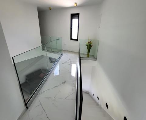 Nově postavená luxusní vila v Privlaka 100 metrů od moře - pic 38