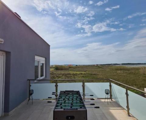 Villa moderne avec piscine à Privlaka, à 350 mètres de la mer - pic 14