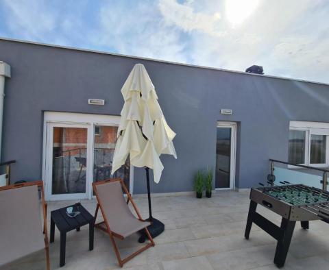 Villa moderne avec piscine à Privlaka, à 350 mètres de la mer - pic 15