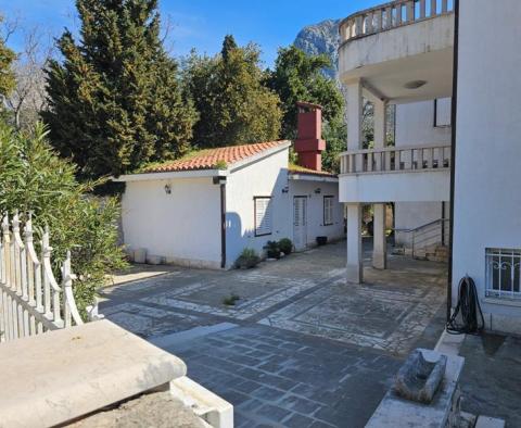 Wspaniała nieruchomość pierwszej linii z 8 apartamentami w Zaostrog na Riwierze Makarskiej - pic 7