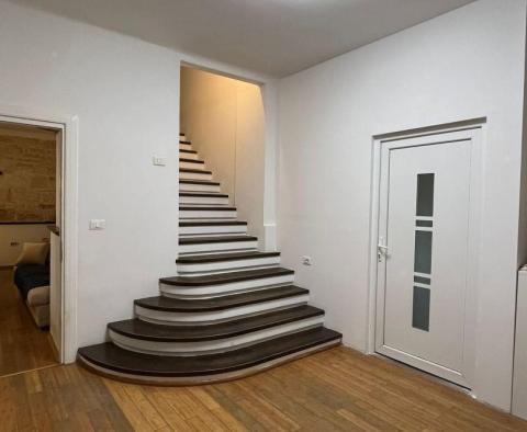 Propriété unique de style austro-hongrois avec ascenseur à 200 mètres de la mer ! - pic 56