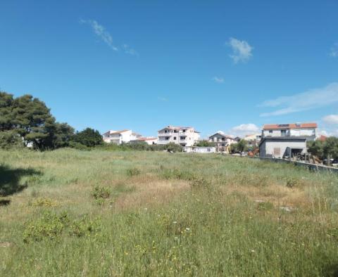 Baugrundstück in Vodice, 1. Linie zum Meer - foto 7