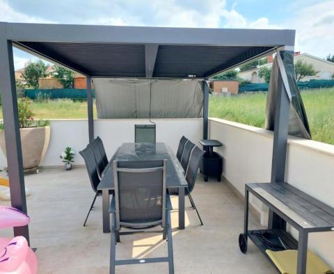Exclusive villa with two residential units in Porec - pic 22