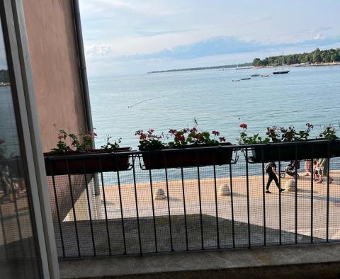 Wyjątkowy apartament w pierwszej linii zabudowy w Porec! - pic 3