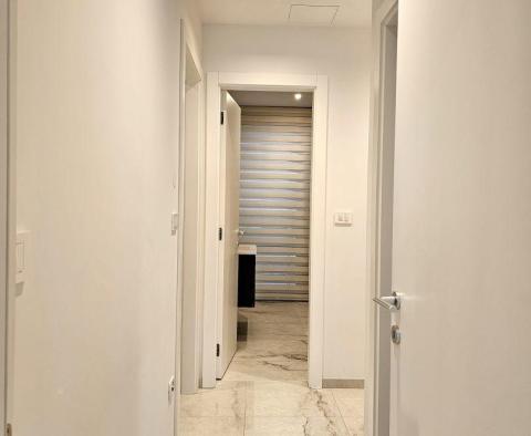 Luxusní 3-ložnicový apartmán 200m od pláže a centra města Rovinj - pic 24