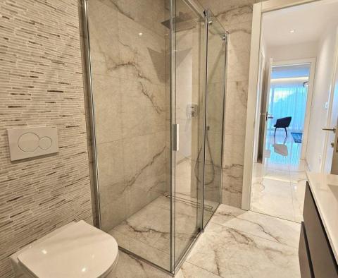 Luxusní 3-ložnicový apartmán 200m od pláže a centra města Rovinj - pic 34