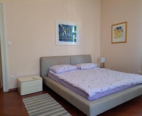 Luxurious apartment in the center of 180 m2 with 4 parking spaces - pic 3