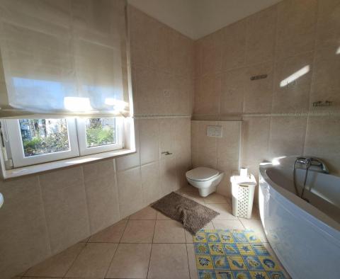 Luxurious apartment in the center of 180 m2 with 4 parking spaces - pic 25