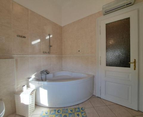 Luxurious apartment in the center of 180 m2 with 4 parking spaces - pic 26