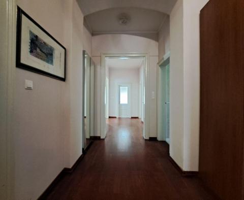 Luxurious apartment in the center of 180 m2 with 4 parking spaces - pic 36