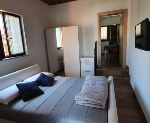 Vzácný dům v Novo Naselje v Poreči, 200 m od moře - pic 3