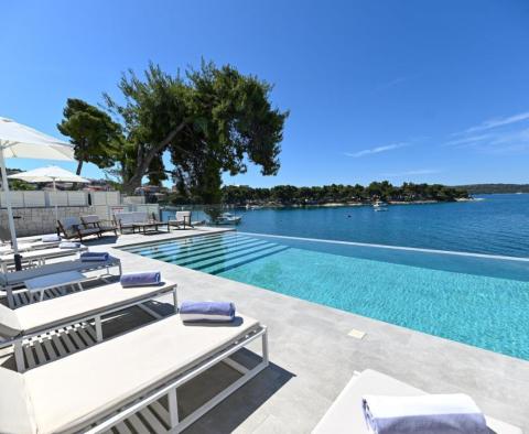 Price fell! Unique 5***** modern villa on the beach on Ciovo, Trogir, for sale - pic 9