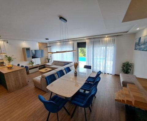 Luxury villa with two apartments, two swimming pools and sea view in Lovran - pic 8