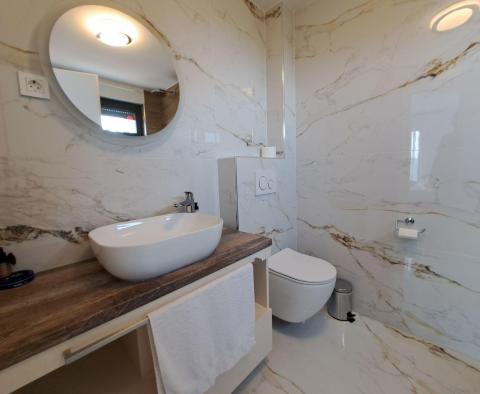 Luxury villa with two apartments, two swimming pools and sea view in Lovran - pic 24