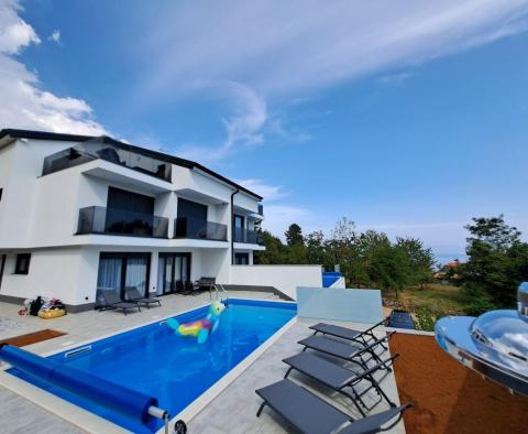 Luxury villa with two apartments, two swimming pools and sea view in Lovran - pic 36