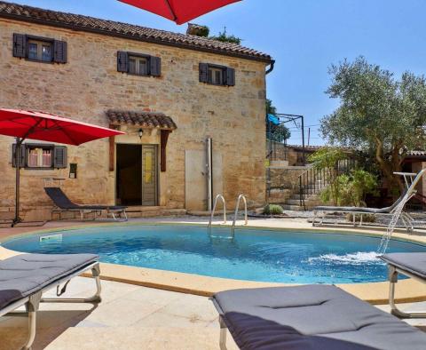 Deux maisons en pierre avec piscine à Marcana - pic 3