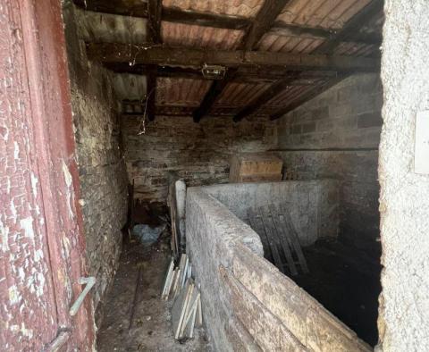 Haus in Svetvinčenat, zur Renovierung - foto 16