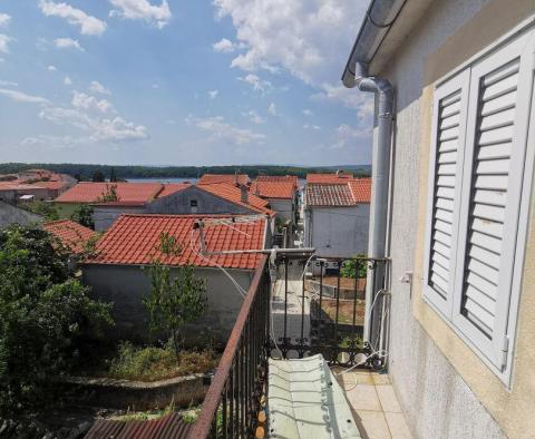 Haus in Punat, nur 170 Meter vom Meer entfernt - foto 2