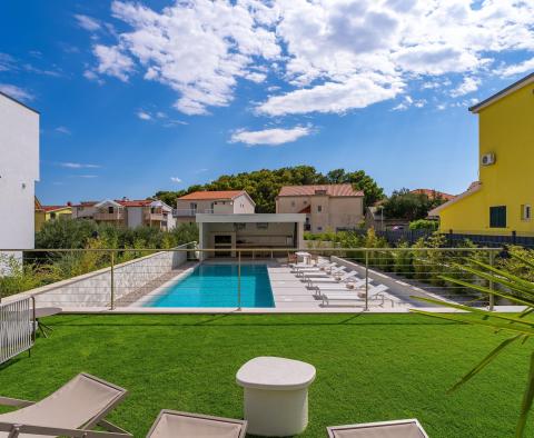 Impressive hotel in close vicinity to Split, 100m from the sea - pic 28