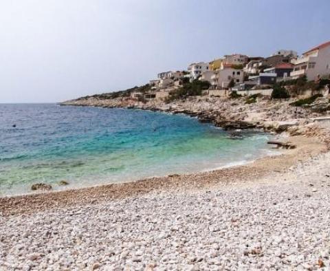 Urbanisiertes Grundstück in der 1. Reihe zum Meer, mit gültiger Baugenehmigung für den Bau von 6 Wohnungen - foto 3