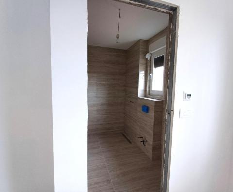 Luxuriöse 3-Zimmer-Wohnung in Seget, 200 m vom Meer entfernt - foto 4