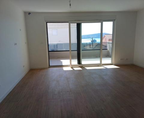 Luxuriöse 3-Zimmer-Wohnung in Seget, 200 m vom Meer entfernt - foto 21