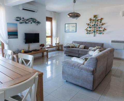 Beautiful family apartment with terrace and garage by the sea in Banjole. for sale - pic 7