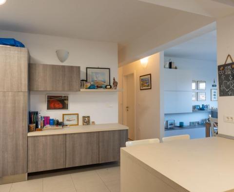 Beautiful family apartment with terrace and garage by the sea in Banjole. for sale - pic 11
