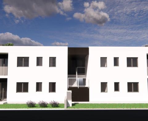 Nové apartmány Poreč, 1500 metrů od pláže, na prodej - pic 5