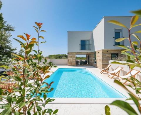 Gyönyörű modern villa Nin környékén, eladó - pic 3