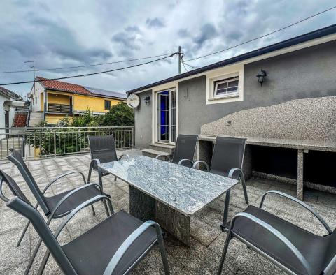 Haus in Selce, Crikvenica, 50 m vom Meer entfernt, zu verkaufen - foto 2