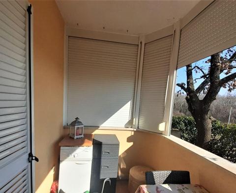 Appartement de deux chambres joliment décoré à Novigrad, Istrie, à vendre - pic 13