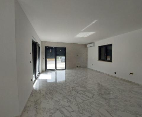 Új építés! Eladó egy medencés villa Labin város közelében! - pic 6