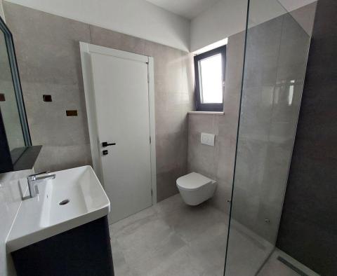 Új építés! Eladó egy medencés villa Labin város közelében! - pic 12