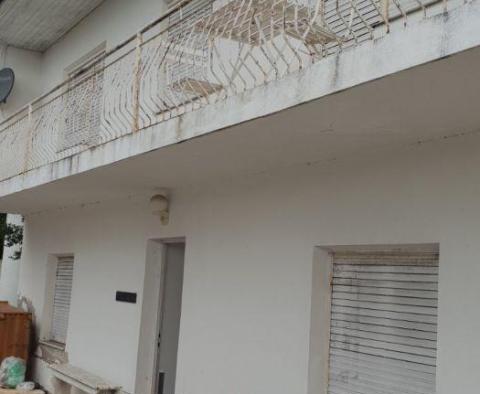Ein schönes Einfamilienhaus in toller Lage in Bribir, zu verkaufen - foto 4