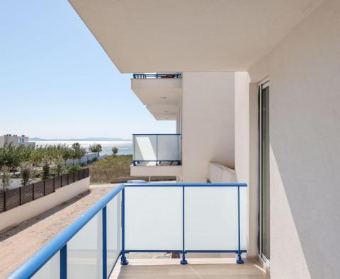 Villa jumelée de luxe à Privlaka, à 100 m de la mer, à vendre - pic 52
