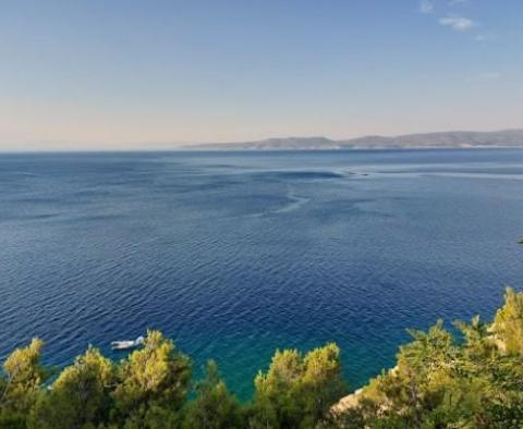 First line property with pool on Omis riviera, for sale - pic 2