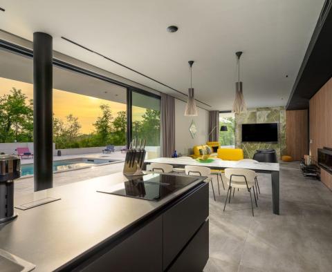 Kedvezményes! Modern tervezői villa Grožnjánban, eladó - pic 27