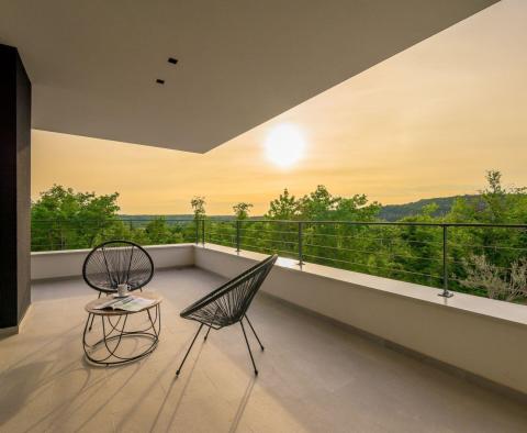 Kedvezményes! Modern tervezői villa Grožnjánban, eladó - pic 37