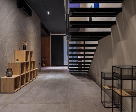 Kedvezményes! Modern tervezői villa Grožnjánban, eladó - pic 38