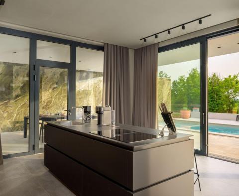 Kedvezményes! Modern tervezői villa Grožnjánban, eladó - pic 48