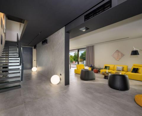 Kedvezményes! Modern tervezői villa Grožnjánban, eladó - pic 55