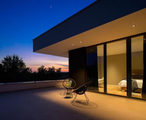 Kedvezményes! Modern tervezői villa Grožnjánban, eladó - pic 92