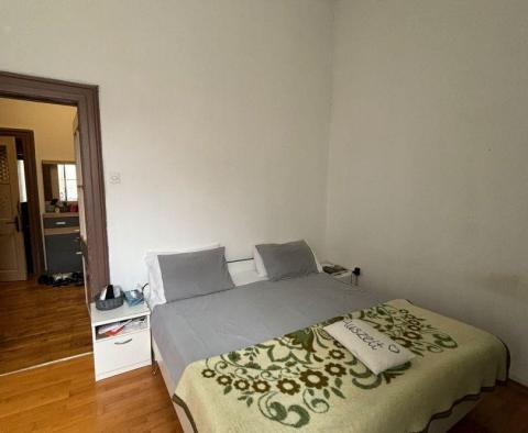 Rakousko-uherský byt ve skvělé lokalitě Veruda v Pule na prodej - pic 33