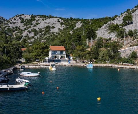 Fantasztikus új 1. vonali villa Starigrad környékén, előtte mólóval, eladó - pic 10